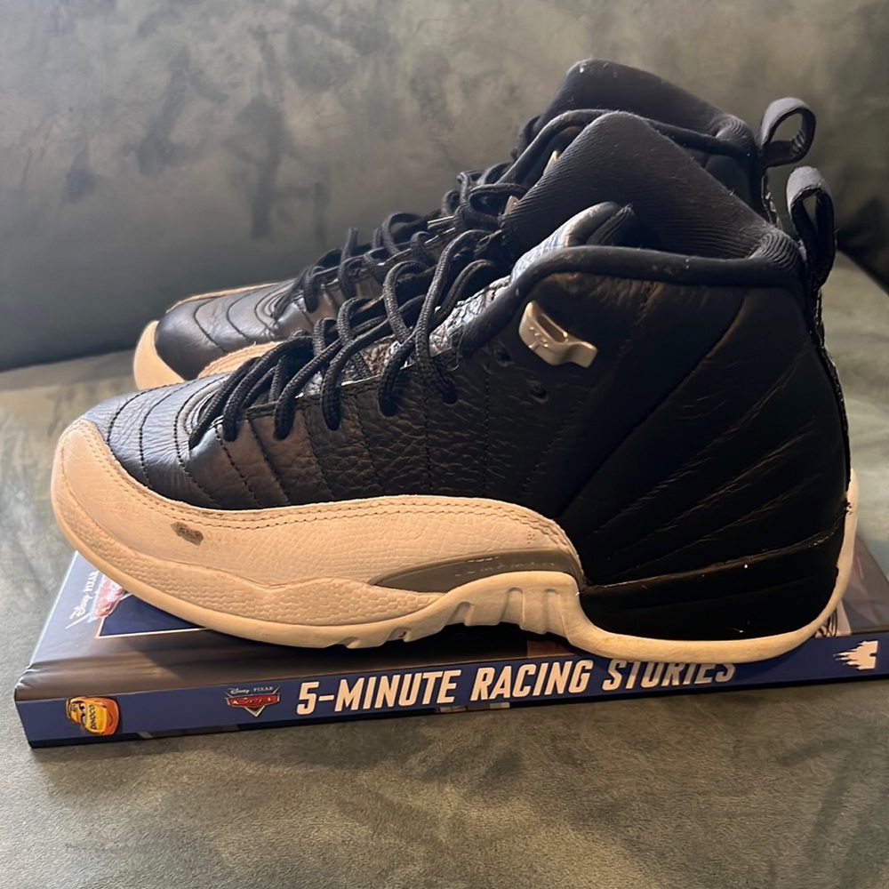 Jordan 12 Size 5.5